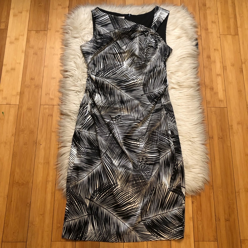 Maggy London Satin Asymmetrical Shoulder Ruched Palm  Black White Dress size 14